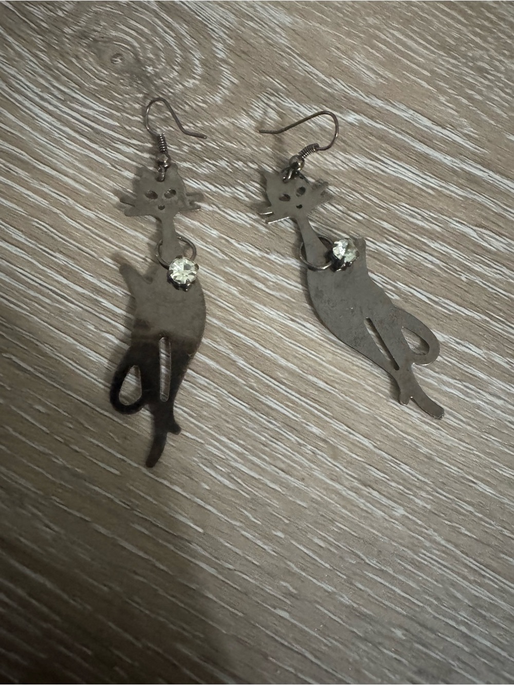 Cat feline shaped dangle drop earrings with clear rhinestone
